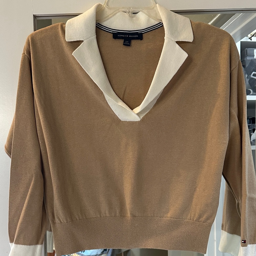 Tommy Hilfiger Camel and Cream V-Neck Sweater